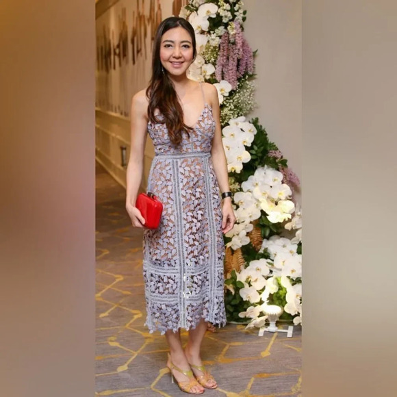 Elliatt Bella Floral Lace Midi Dress size small - Picture 15 of 15